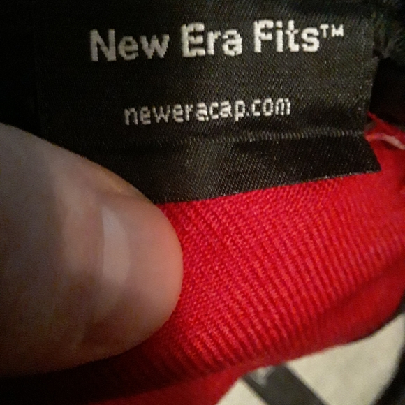 New Era/Toronto BlueJays Unisex Red Fitted BallCap - Picture 16 of 16